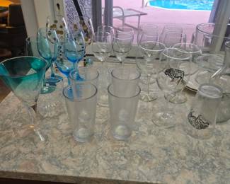 Misc wine glas and dishesses