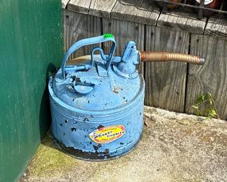 VINTAGE GAS CAN