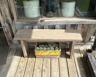 WOODEN BENCH