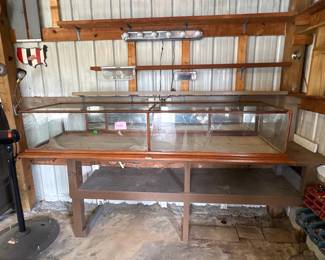LARGE DISPLAY CASE