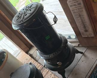 VINTAGE KEROSENE HEATER