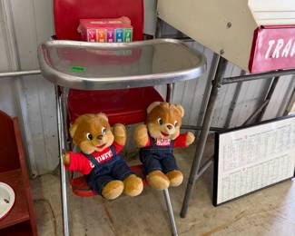 VINTAGE HIGH CHAIR