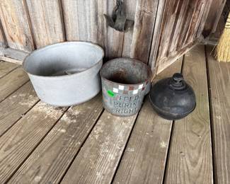 TOLEDO TORCH, VINTAGE PURINA BUCKET, STR