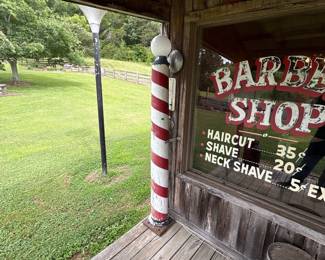 ELECTRIC BARBER LIGHT POLE