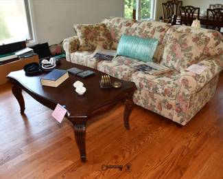 318Upper Living Room