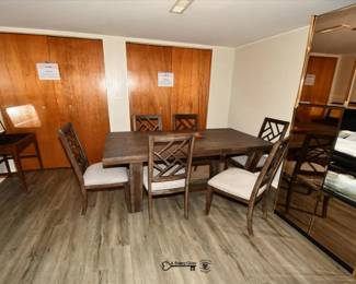 545LL Living Room