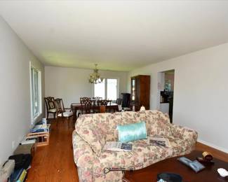 315Upper Living Room