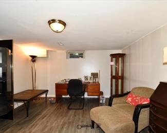 542LL Living Room