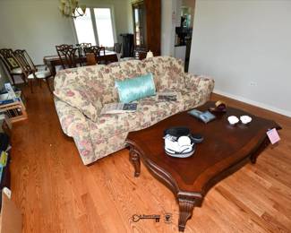 316Upper Living Room