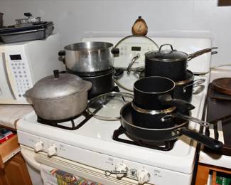 512LL Kitchen