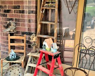 Much primitives and rustic items. 