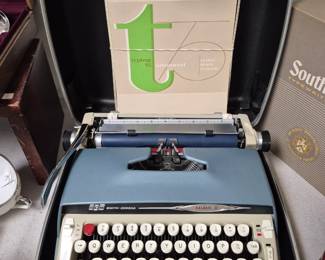 Smith-Corona "Galaxie ll" portable typewriter 