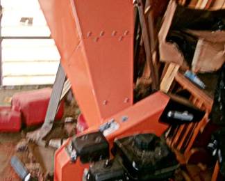 CHIPPER SHREDDER
