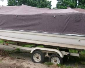 DECK BOAT