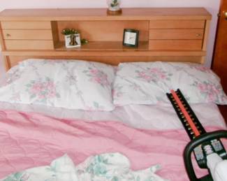 MID CENTURY BED