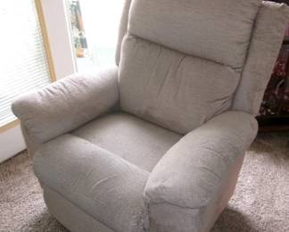 LA Z BOY RECLINER