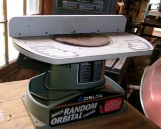 DELTA ORBITAL SANDER