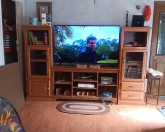 Vizio 60" smart tv with remote mfg 2018-2019