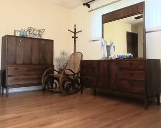 Broyhill Premier vintage mid century modern bedroom set
