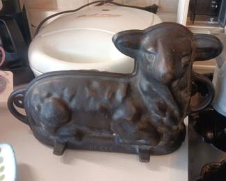 Griswold # 866 cast iron lamb cake mold