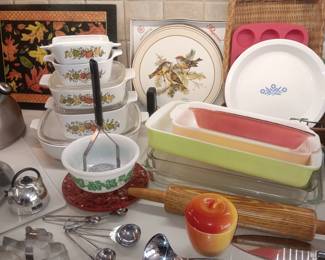 vintage Corning casseroles