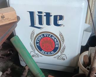nice upright Lite Beer ice chest