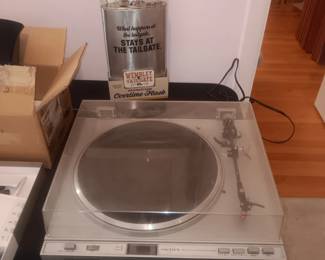 Scott turntable needs repair