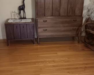 Broyhill chest of drawers and nightstand