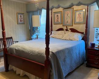 Vintage 4 poster bed