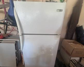 g standup Refridgerator