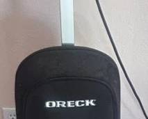 y Oreck Vacuum Cleaner