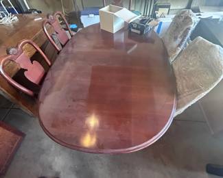 f Ethan Allen Dining Table and Chairs