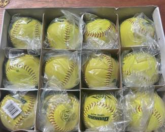 g Softballs