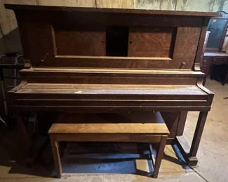 aa Antique Piano