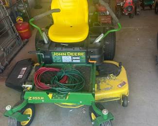 aa John Deer Zeroturn Mower
