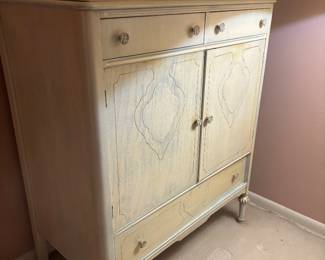 French antique dresser 