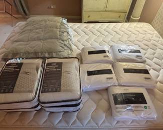 New full size sheets and mattress waterproof mattress pads 
