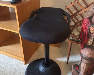 Sit to stand chair