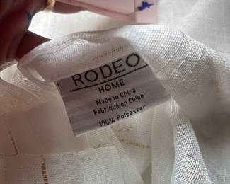 label curtains