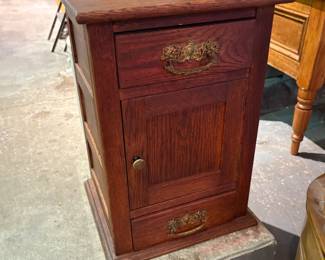 Small Oak Stand 