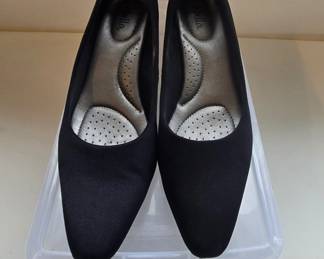 Womans Blk Shoes