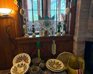 Vintage Hopi baskets, tableta, dance wands