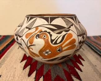 Unsigned Acoma parrot pot, 7" x 9 1/2"