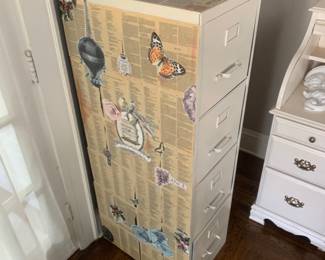 File cabinet (no lock)