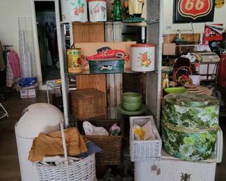 Wicker shelf, hamper