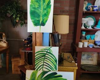 Framed vivid leaf pictures