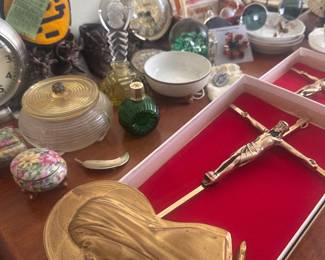 misc vintage glassware, dresser bits, perfume bottle s