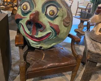 Vintage "Moon Face" Papier-Mรขchรฉ Sculpture