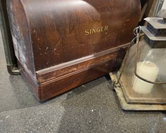 Vintage Singer Bentwood Sewing Machine Case