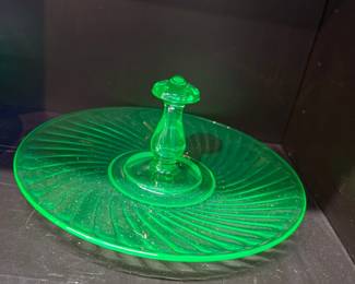 Green Anchor Hocking Spiral Center Handle Tray